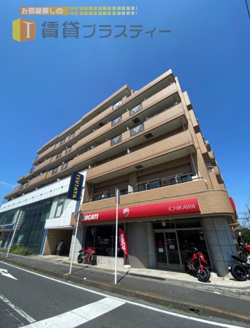 建物外観　休日の日はペットと一緒にビデオ鑑賞。。　良いと思います。