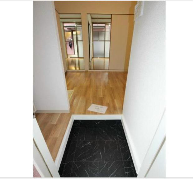 玄関　シューズボックス付き玄関。