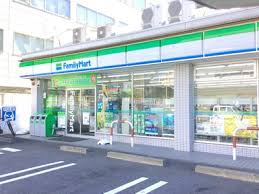 コンビニ　ファミリーマート 金山正木橋店（コンビニ）まで553m