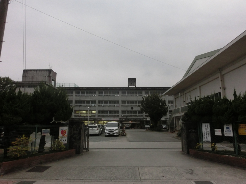 小学校　小宅小学校（小学校）まで1114m