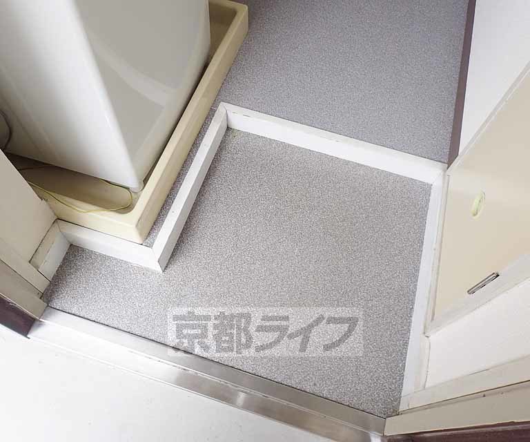 玄関　大きな段差がありません