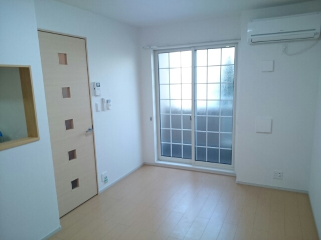 居室・リビング　別号室画像。ご参考下さい