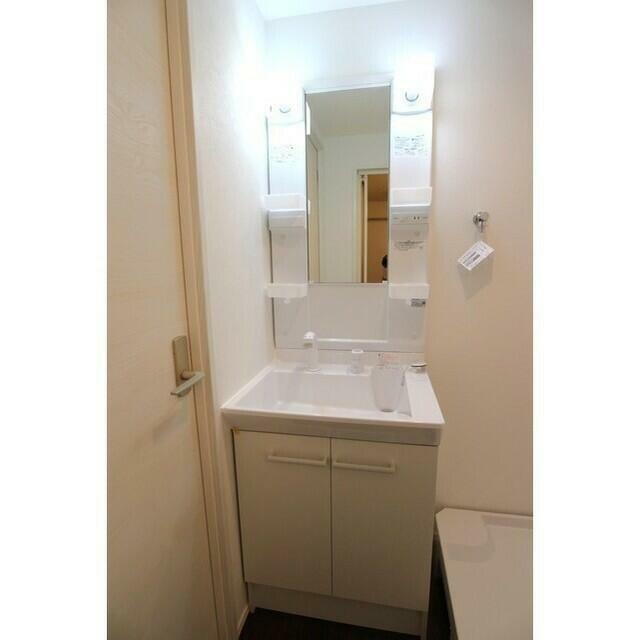 洗面設備　嬉しいシャンプードレッサー付♪