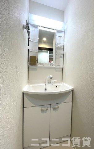 洗面設備　別号室イメージの為、現状を優先致します。
