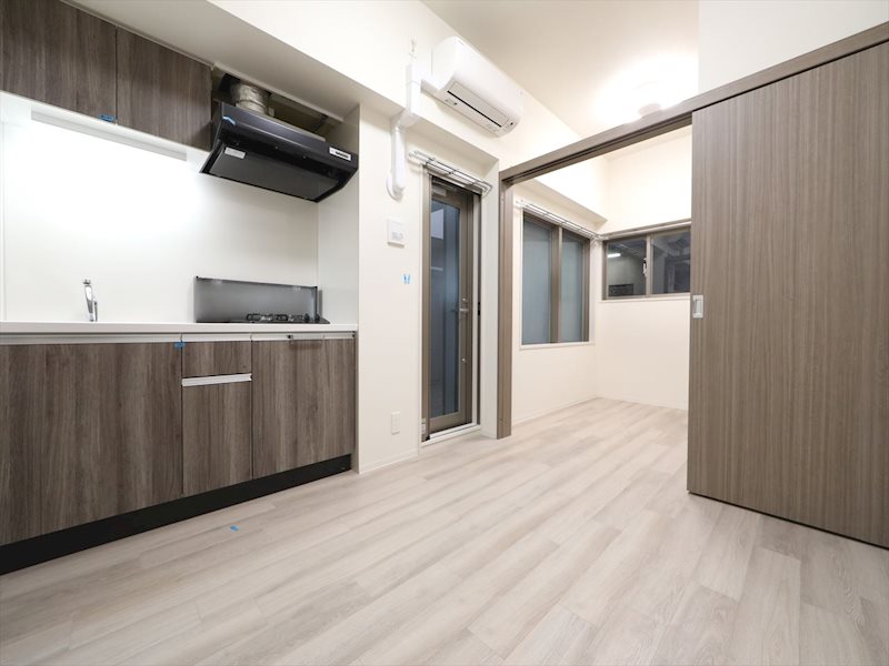 居室・リビング　※同マンション　同間取り別部屋　参考写真です。