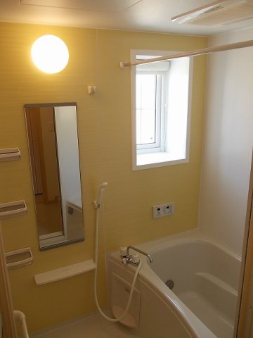 バス・シャワールーム　ゆったり過ごせるお風呂です