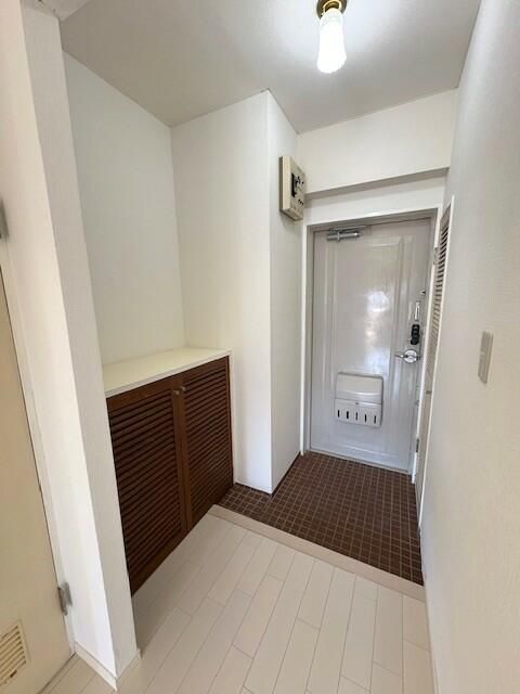 玄関　収納もある玄関です