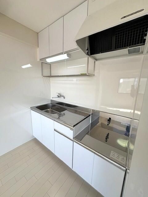 キッチン　コンパクトなキッチンで掃除もラクラク