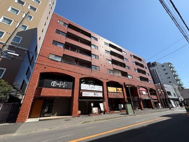 建物外観　落ち着いた雰囲気の外観です