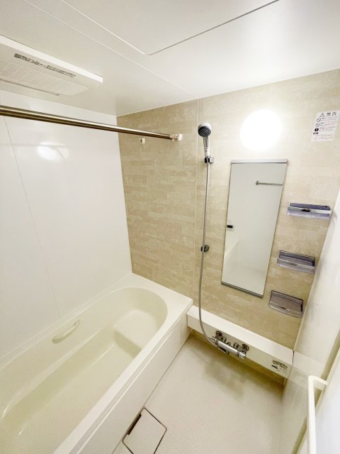 バス・シャワールーム　※写真は２０１号室です