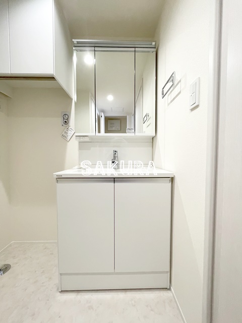 洗面設備　身支度に欠かせない独立洗面台♪