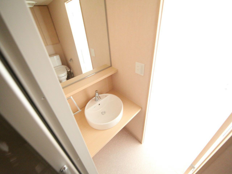 洗面設備　脱衣所　オシャレな洗面台付