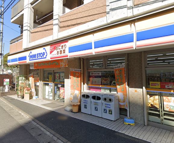 コンビニ　ミニストップ 生田駅南口店（コンビニ）まで484m