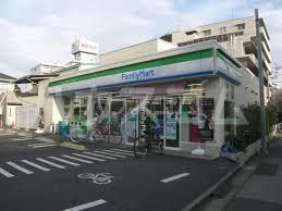 コンビニ　ファミリーマート板橋坂下三丁目店（コンビニ）まで752m