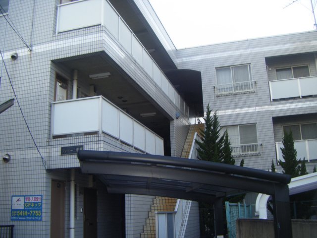 建物外観　ファミーユ船橋　バイク置場あります！