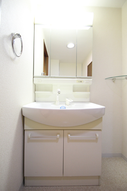 洗面設備　同タイプ別室の参考写真です。※現況優先