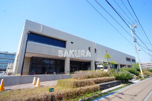 図書館　川崎市立幸図書館（図書館）まで357m