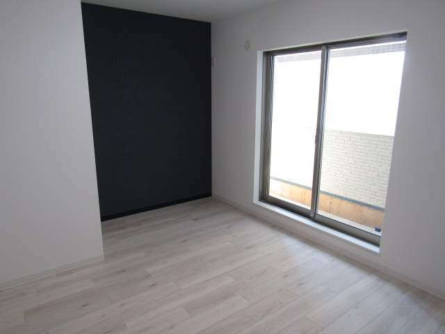 居室・リビング　※同物件の別部屋の写真です。