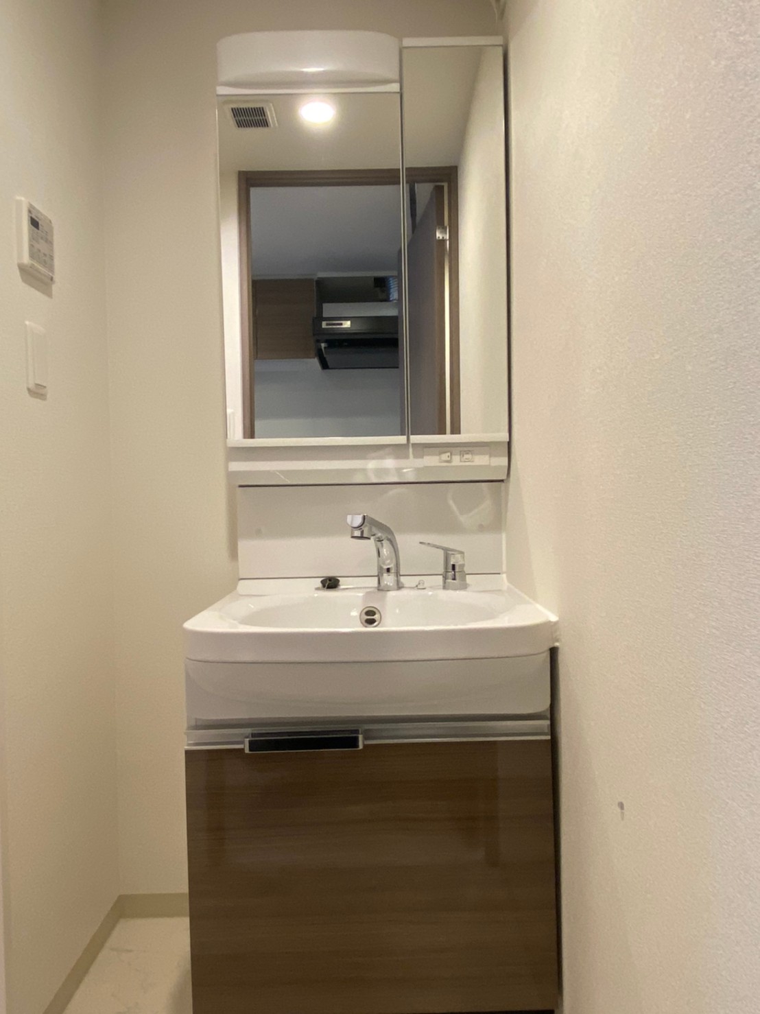 洗面設備　同タイプ同モデルを使用