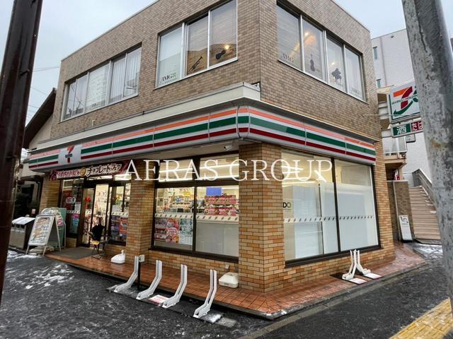 コンビニ　セブン-イレブン 浦和常盤１０丁目店（コンビニ）まで128m
