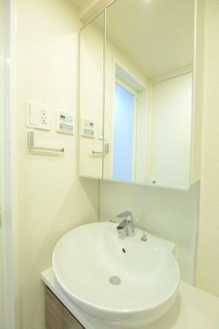 洗面設備　（別タイプ参考写真）ヴォーガコルテ板橋本町アジールコート　板