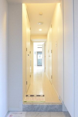 玄関　（別タイプ参考写真）ヴォーガコルテ板橋本町アジールコート　板