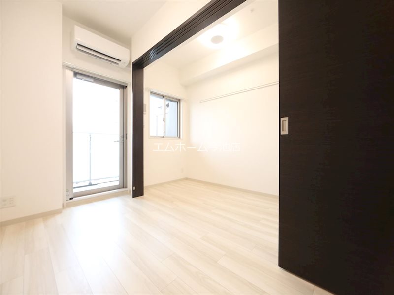 その他　ダイニング6.5帖　洋室3.0帖　つなげて使用できます