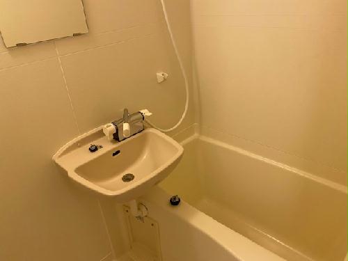 バス・シャワールーム　設備・仕様は号室により異なる為、現況を優先致します。