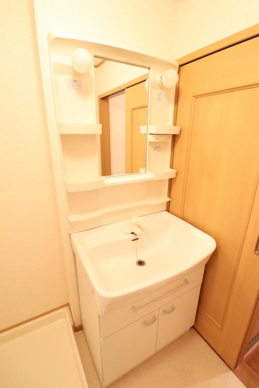 洗面設備　1　独立洗面台