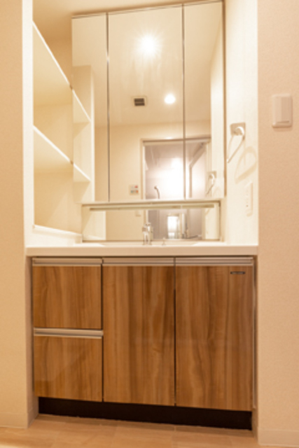 洗面設備　※写真は同タイプ住戸です。