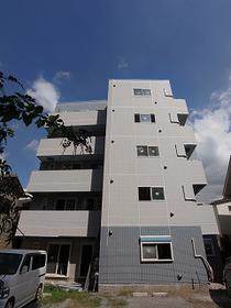 建物外観　アルコバレーノシンメイの外観