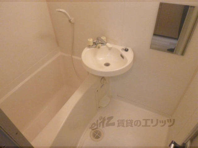 バス・シャワールーム　バス