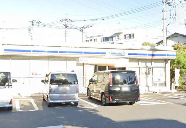 コンビニ　ミニストップ東和2丁目店（コンビニ）まで318m
