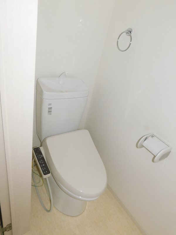 トイレ　※同間取の参考写真です