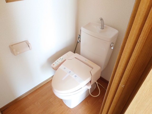トイレ　ウォシュレット付きトイレです☆