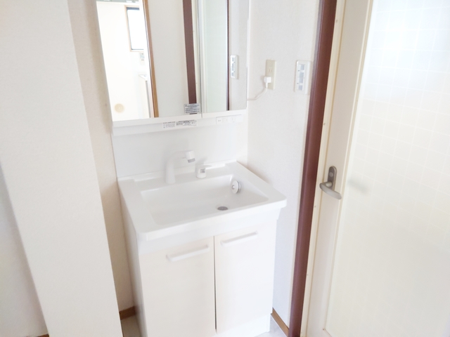 洗面設備　独立洗面台です☆