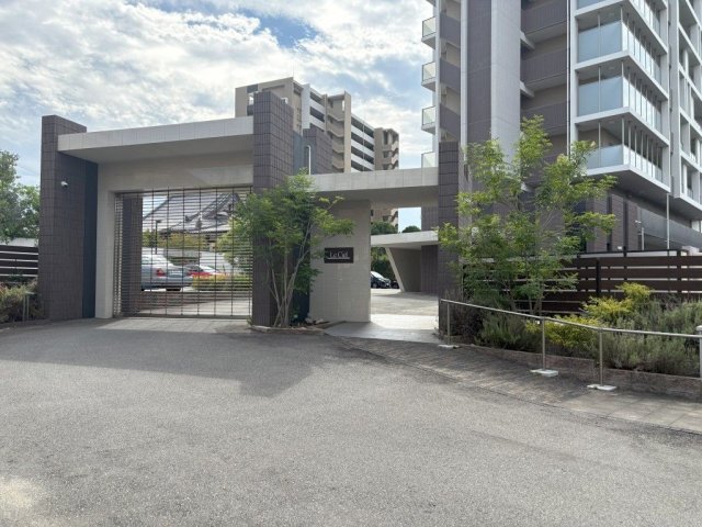 エントランス　清潔なエントランスです★