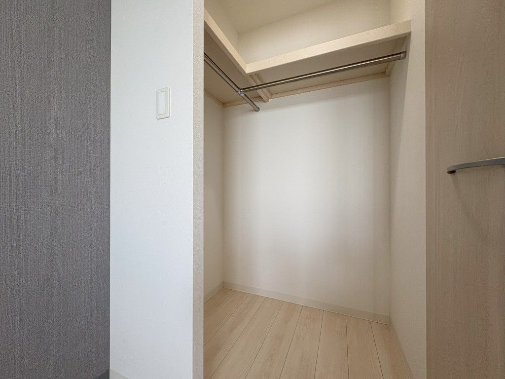 収納　ウォークインクローゼットなので収納豊富です★