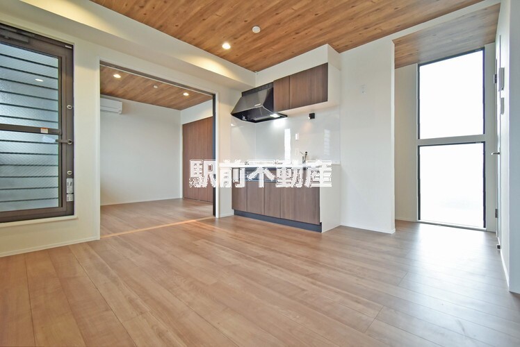 居室・リビング　類似物件の写真です