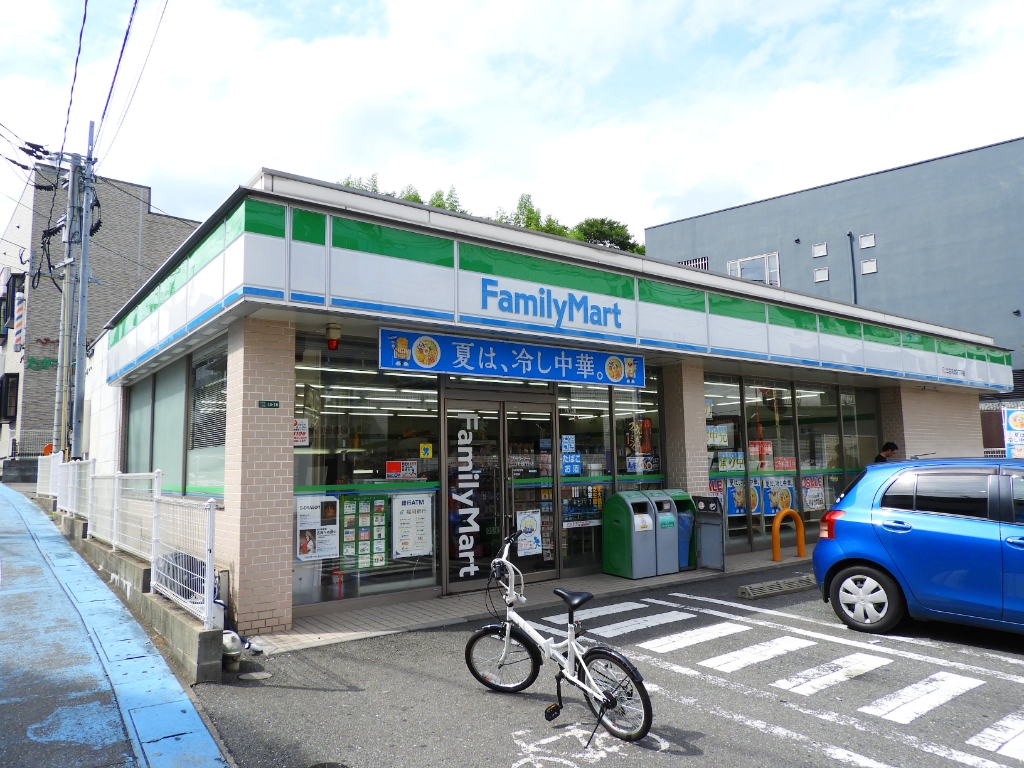 コンビニ　ファミリーマート 二日市北2丁目店（コンビニ）まで241m