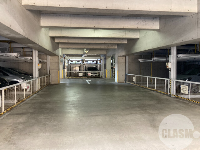 駐車場　敷地内駐車場