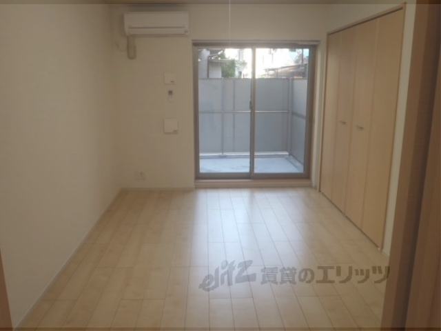 居室・リビング　洋室