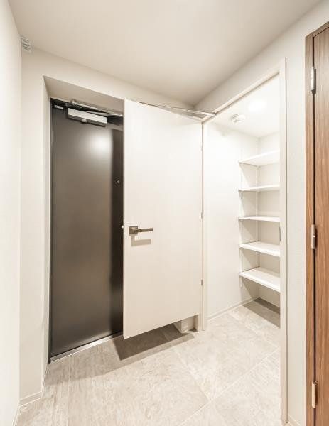 玄関　物件画像