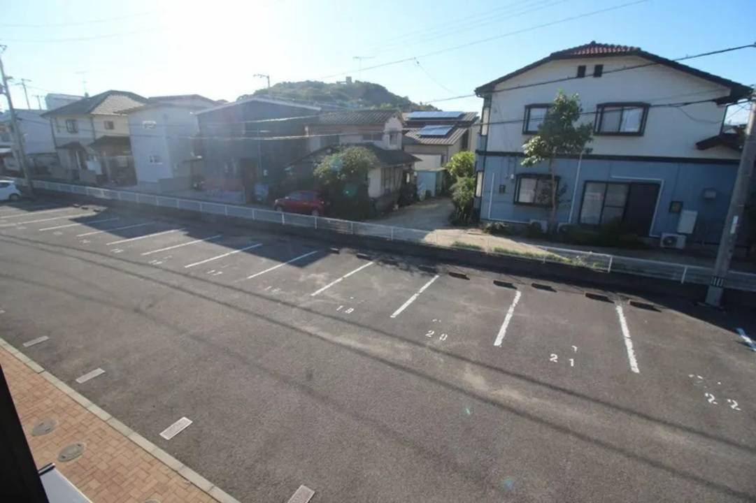 駐車場　駐車場