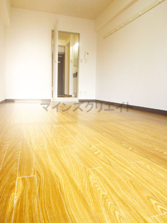 居室・リビング　洋室は広々8.3帖♪