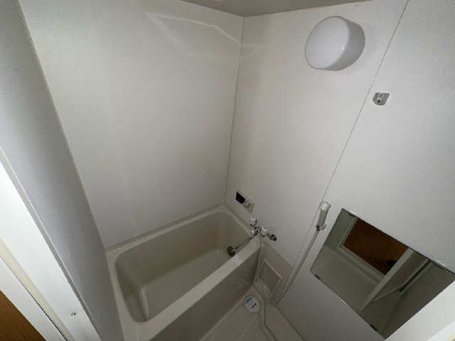 バス・シャワールーム　同物件・同型別号室を撮影