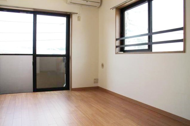 居室・リビング　使いやすい形の為、レイアウトを楽しめます♪