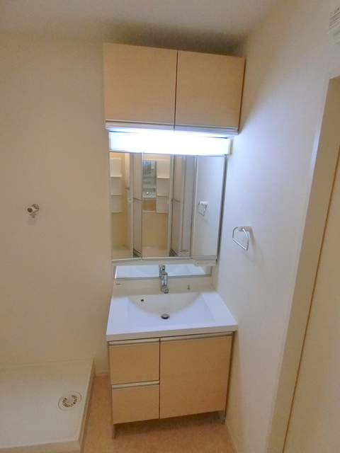 洗面設備　★3面鏡付き独立洗面台★