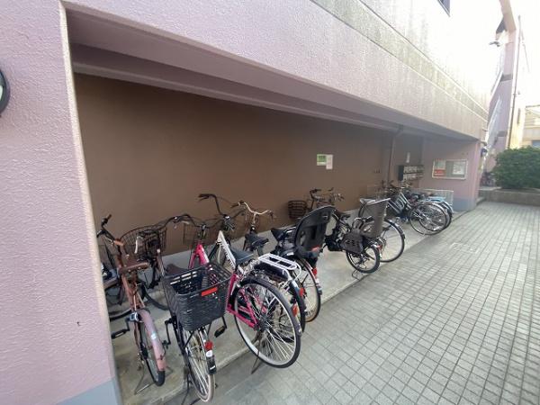 駐車場　敷地内駐車場！