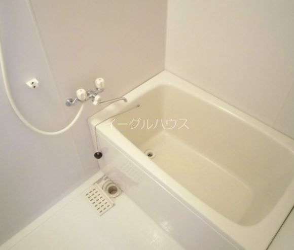 バス・シャワールーム　退去予定の為、写真は別のお部屋の写真を使用しています。